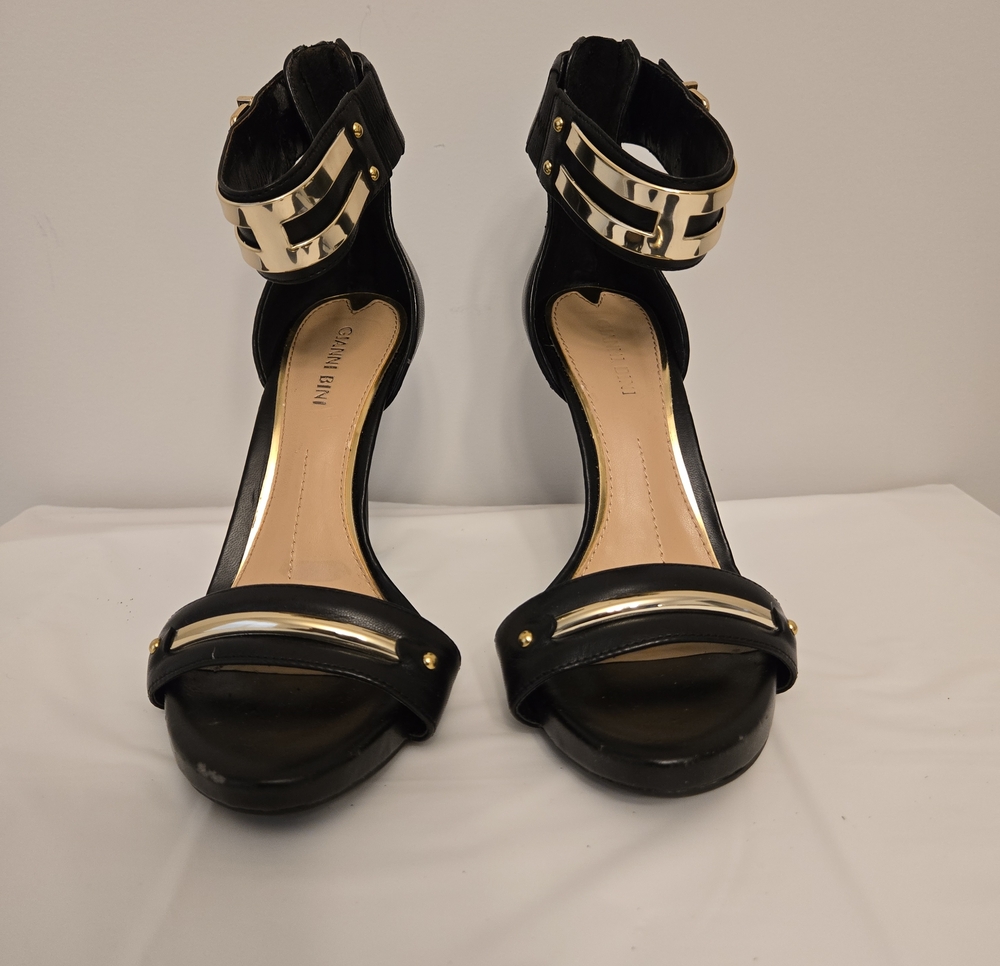 Gianni Bini Black & Gold Heeled Sandals – Size 7M, 4" Heel, Pre‑Loved